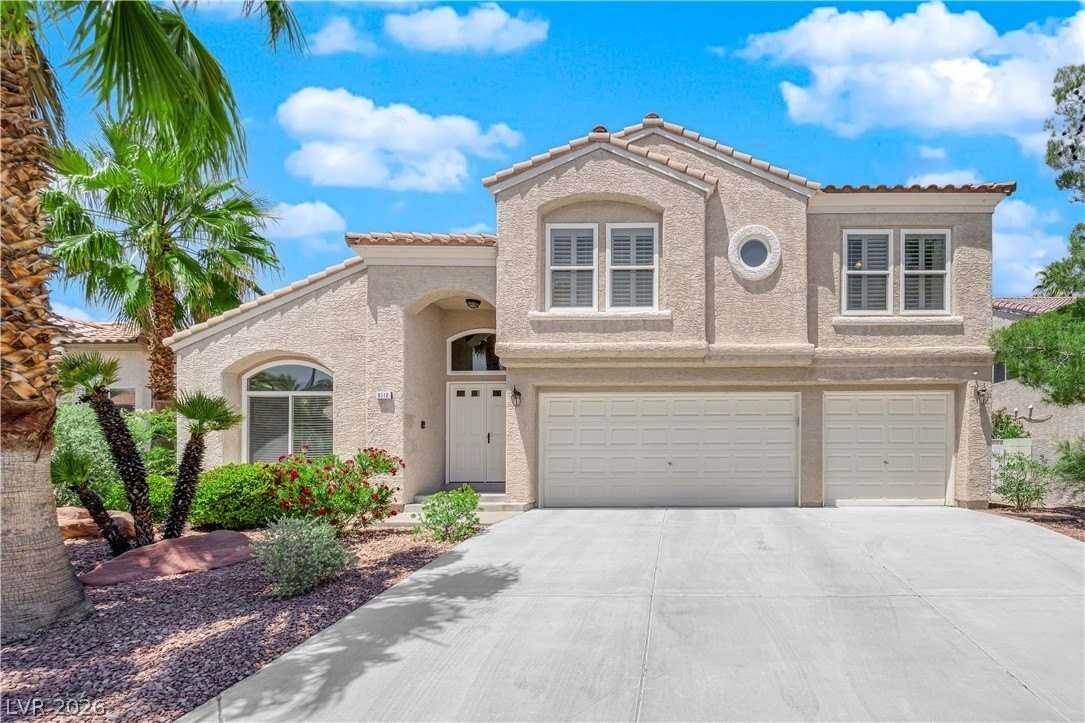 8112 Tropic Isle Cir - Photo 3 of 44