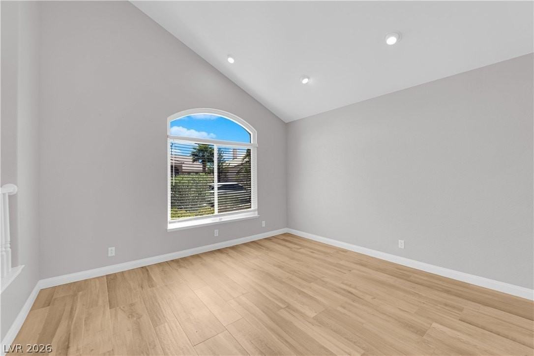 8112 Tropic Isle Cir - Photo 6 of 44