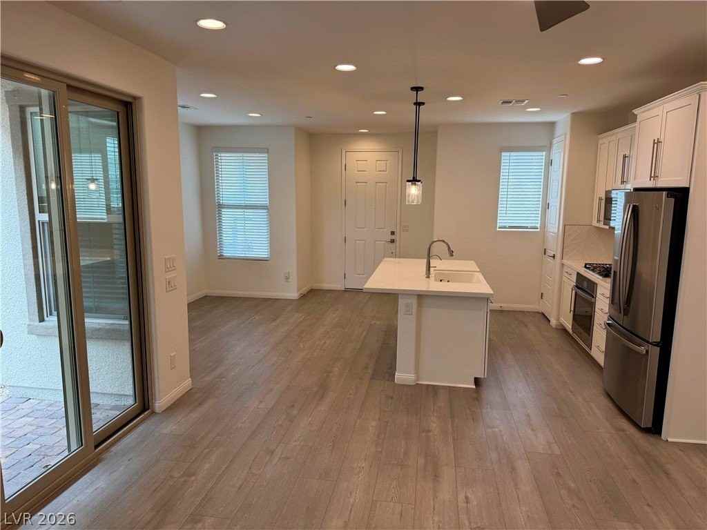 11699 Hamilton Lake Ave - Photo 4 of 14