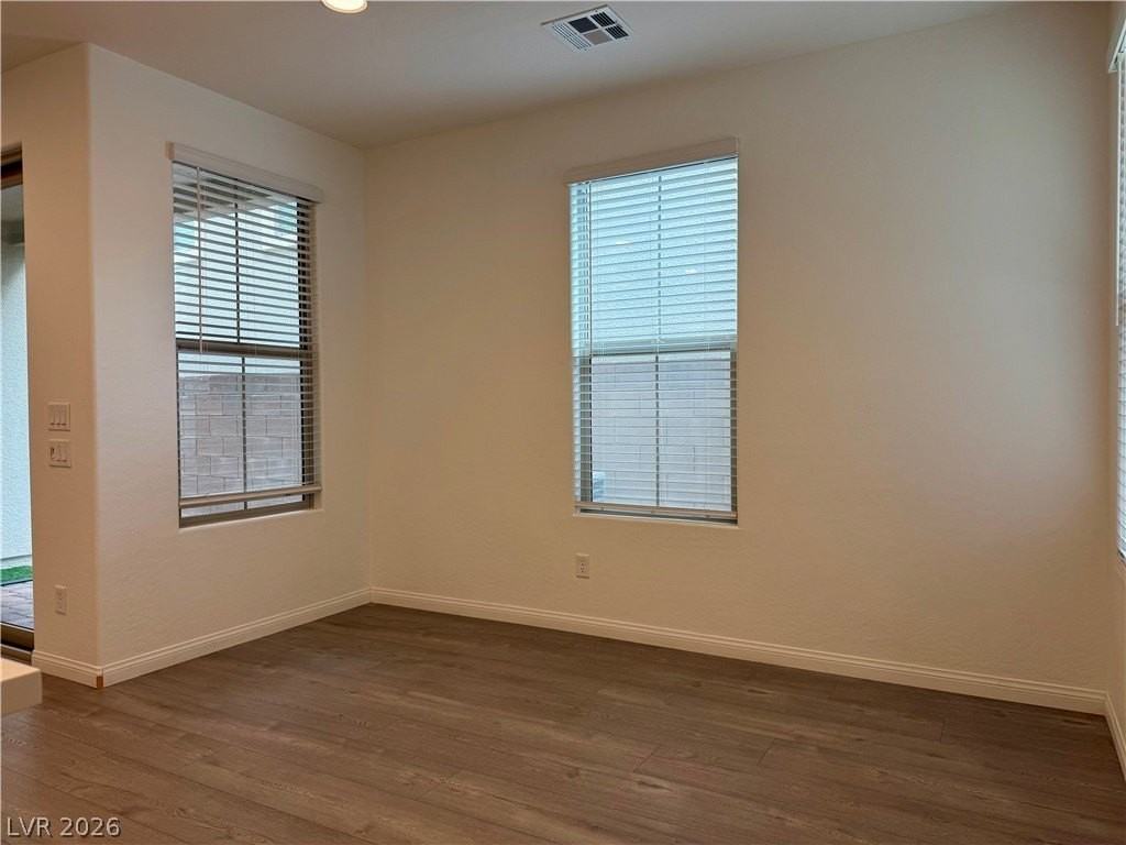 11699 Hamilton Lake Ave - Photo 5 of 14