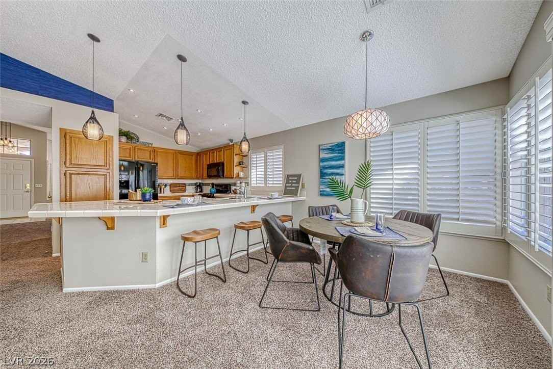 8421 Honeywood Cir - Photo 5 of 18