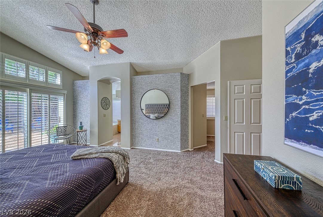 8421 Honeywood Cir - Photo 3 of 24