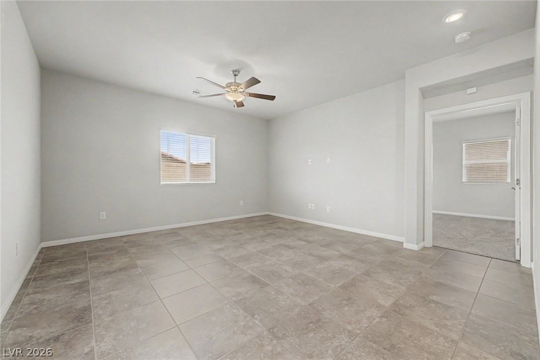 7552 Blue Lotus Ave - Photo 5 of 32