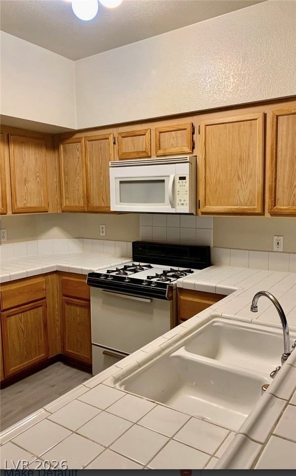 7705 Himalayas Ave #102 - Photo 4 of 12