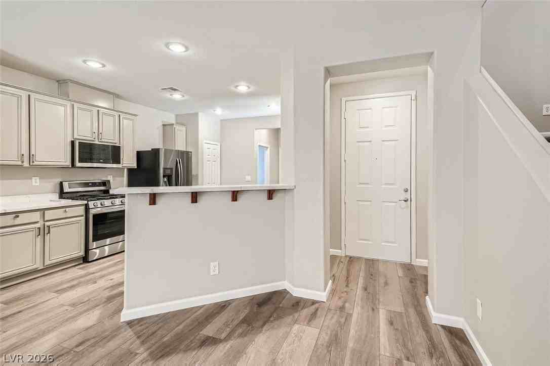 25 Red Oak Canyon St #1 - Photo 3 of 26