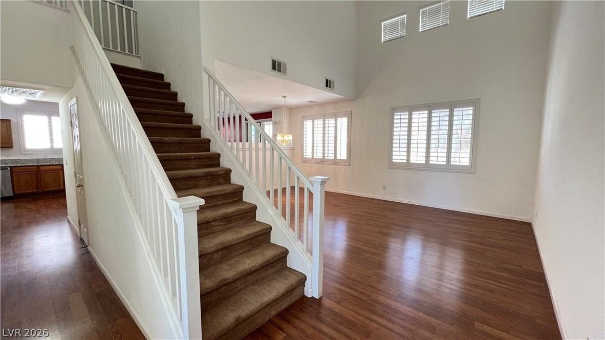 10645 Brianhurst Ave - Photo 2 of 37