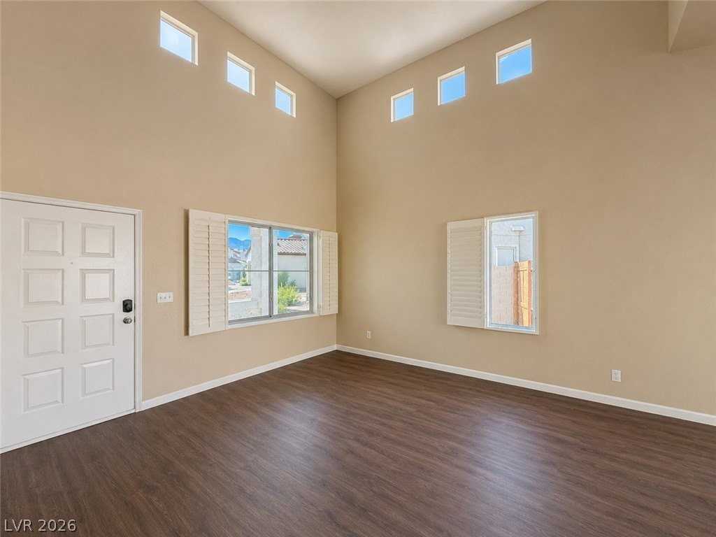 1436 Country Hollow Dr - Photo 3 of 27