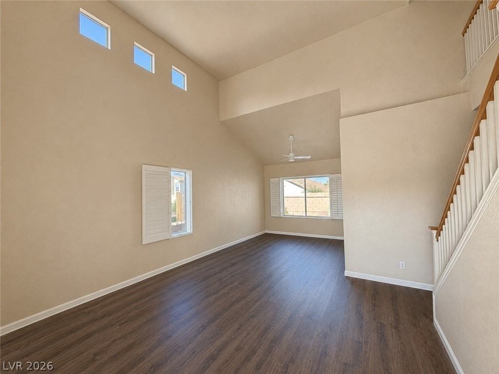 1436 Country Hollow Dr - Photo 4 of 27