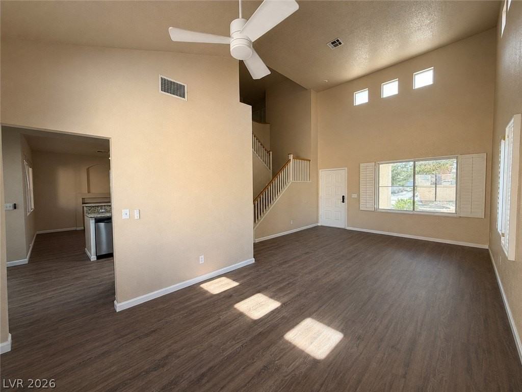 1436 Country Hollow Dr - Photo 5 of 27