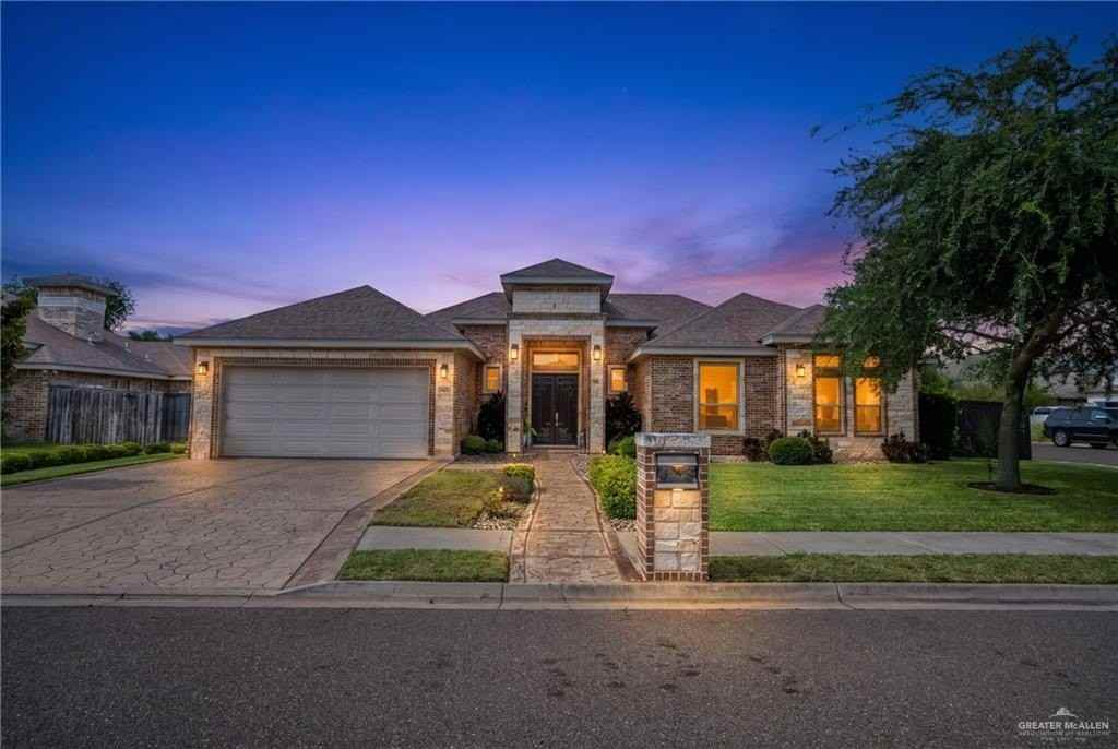 2425 Pebble Dr - Photo 2 of 39