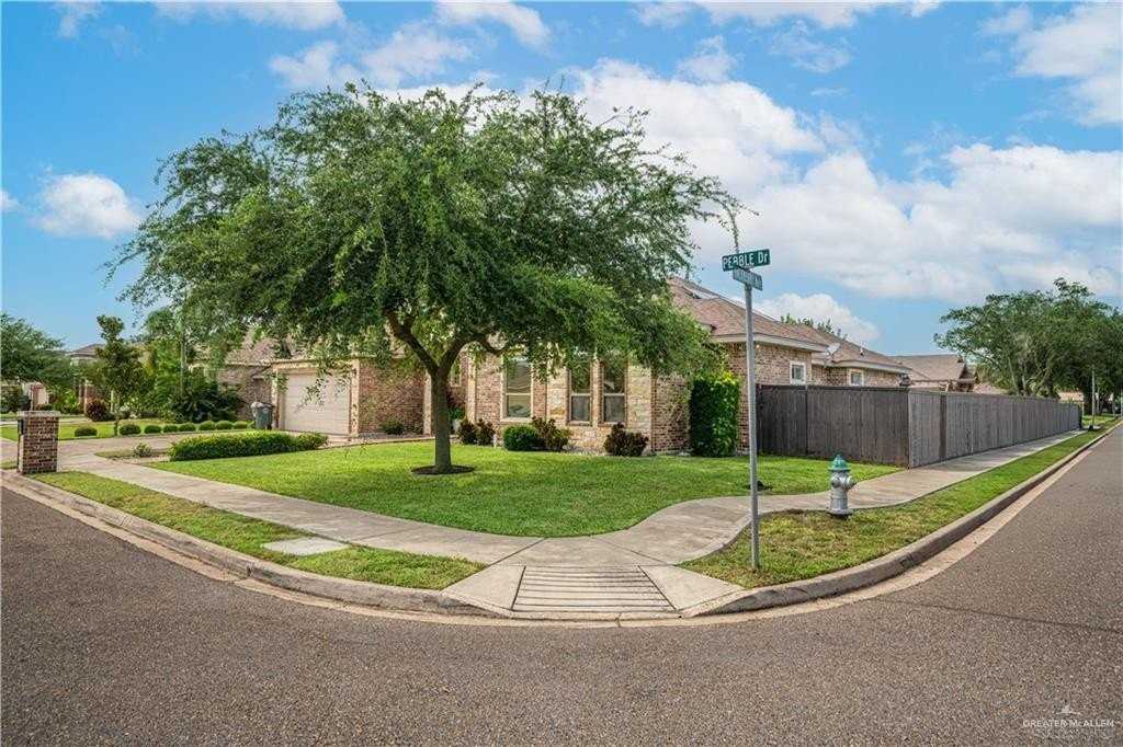 2425 Pebble Dr - Photo 4 of 39