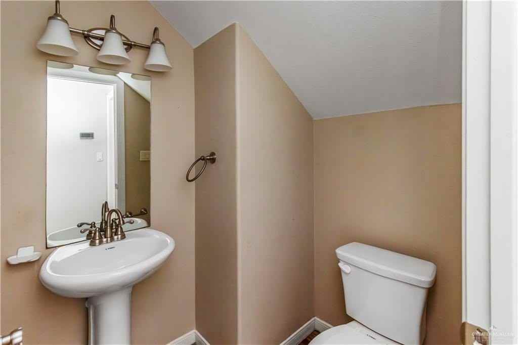 5217 Lost Creek Ln - Photo 6 of 15