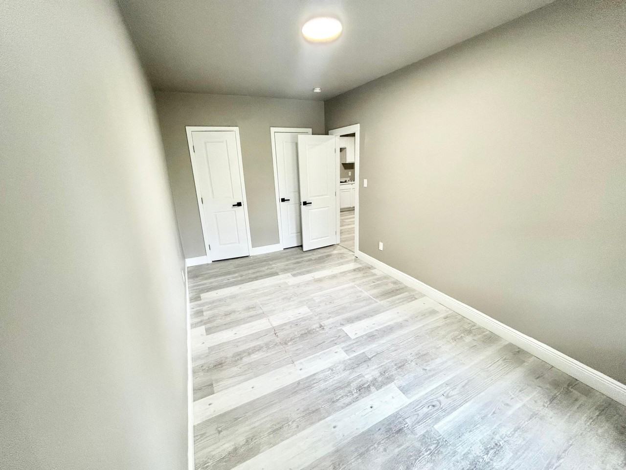 3964 Washington St #2F - Photo 5 of 9