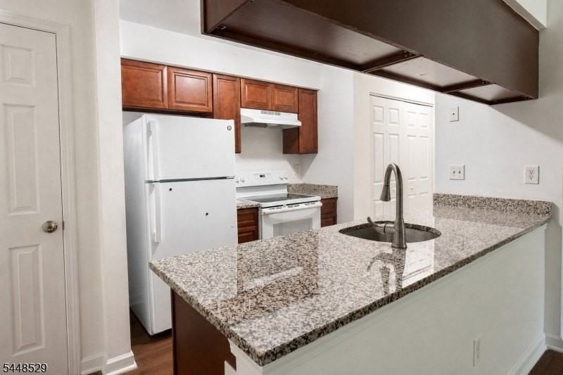 23 Norwich Pl - Photo 6 of 18