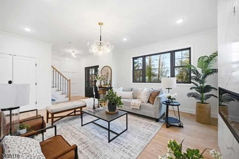 85 Kings Rd - Photo 7 of 44