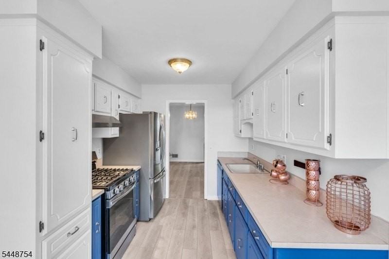14 Giles Biondi Ct - Photo 3 of 10