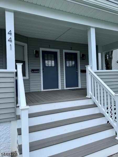441 W Broad St - Photo 2 of 24