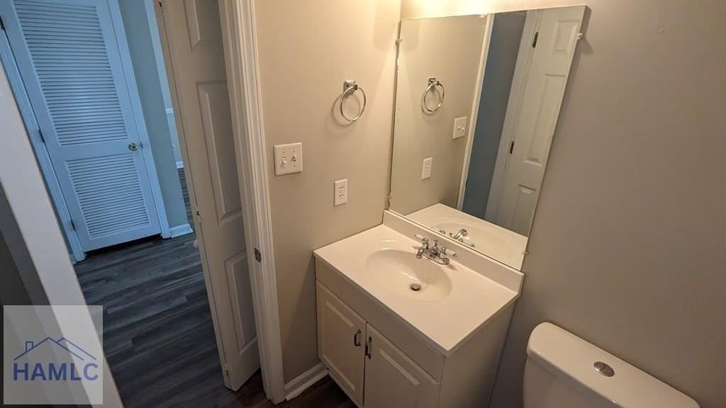 1100 Pineland Ave Apt 3h - Photo 2 of 11