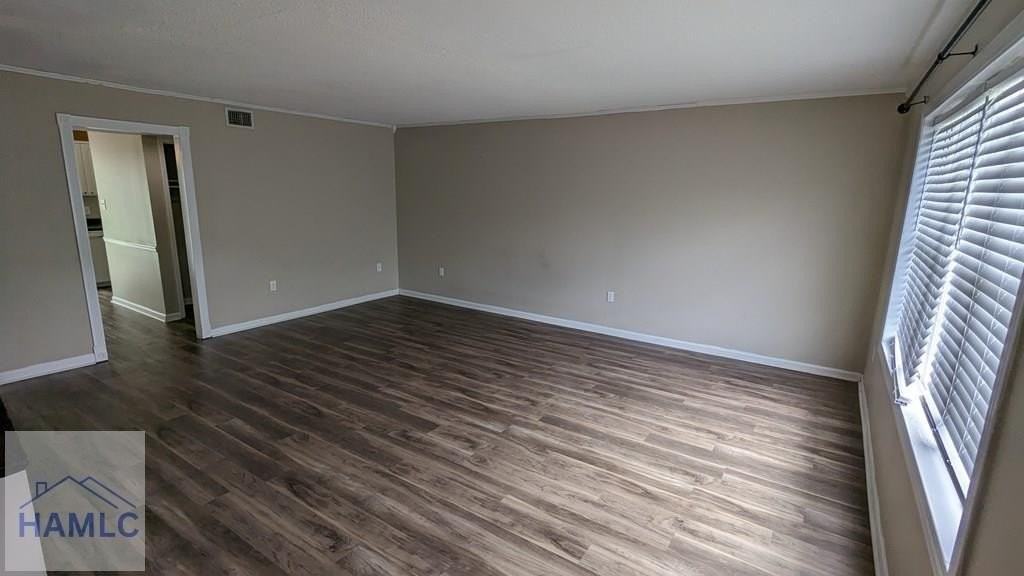 1100 Pineland Ave Apt 3h - Photo 7 of 11