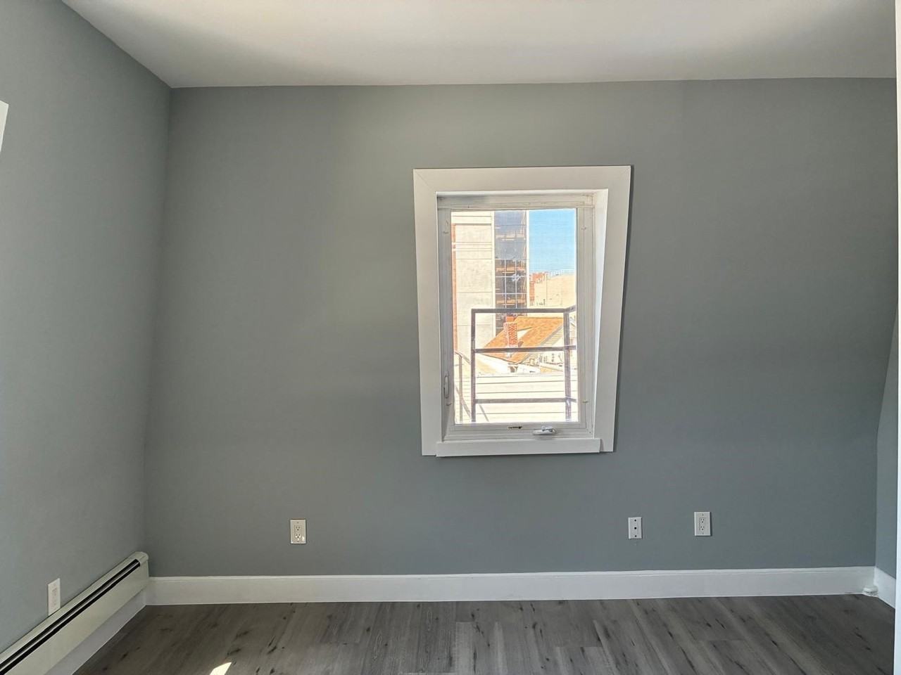520 34th St - Photo 5 of 7