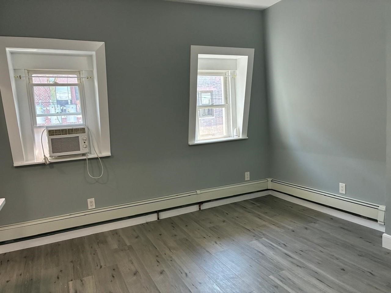 520 34th St - Photo 6 of 7