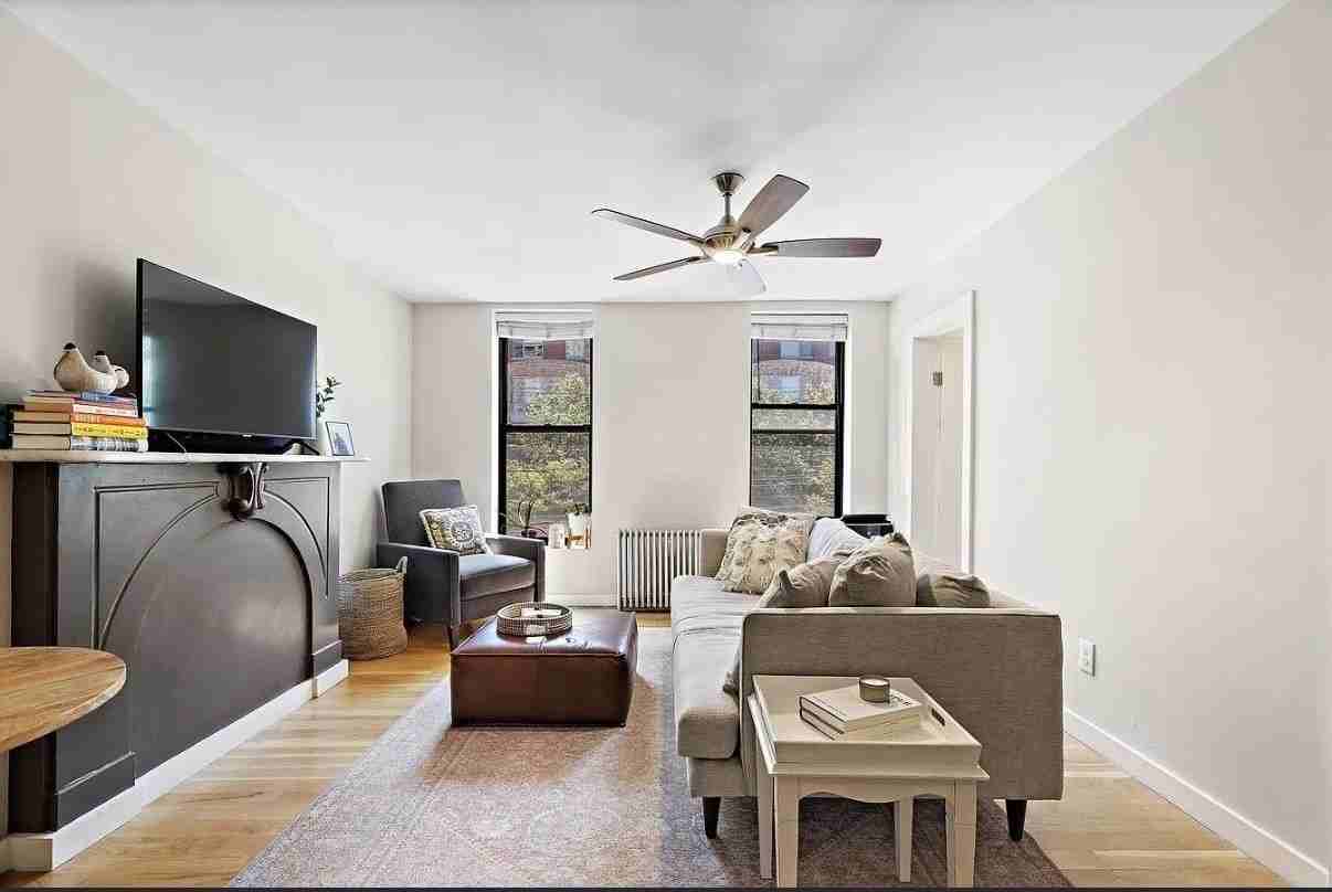 214 Grand St #2 - Photo 5 of 16