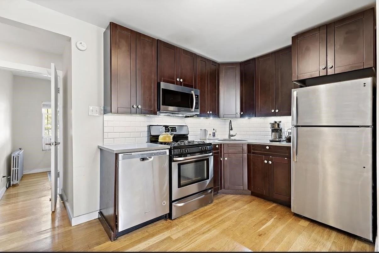214 Grand St #2 - Photo 7 of 16