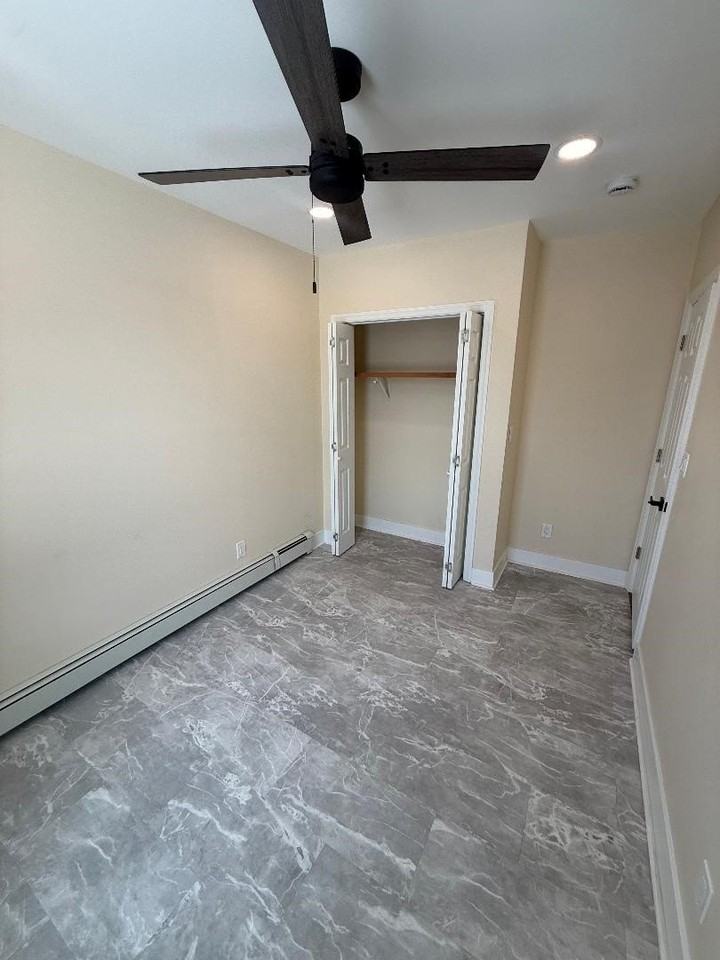 817 15th St #2 - Photo 6 of 9