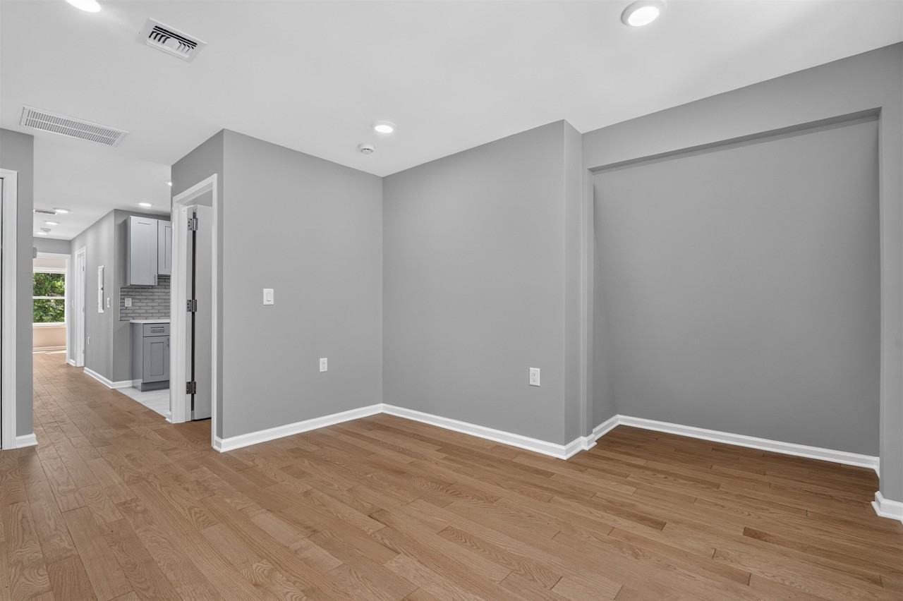 74 W 52nd St #2 - Photo 5 of 14