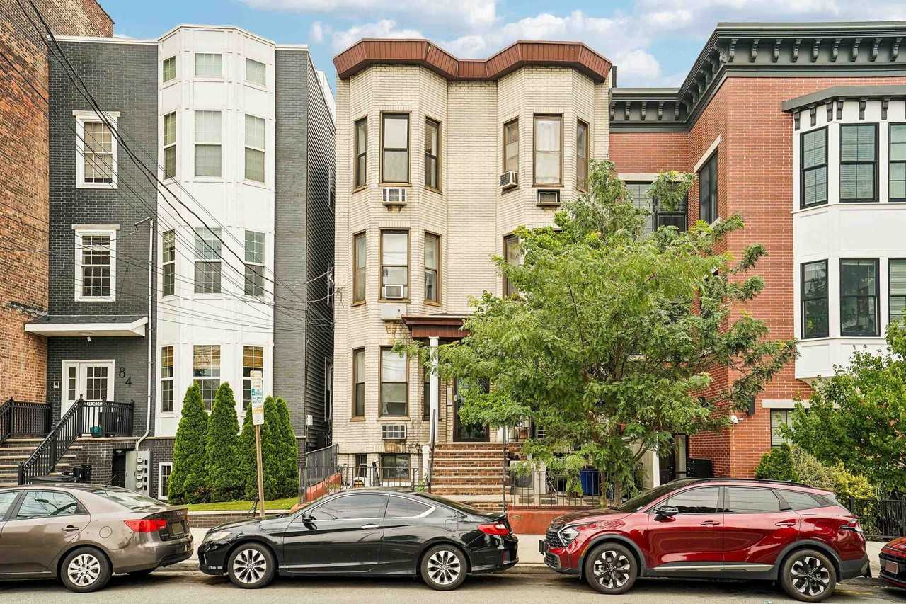 82 Manhattan Ave #6 - Photo 2 of 19