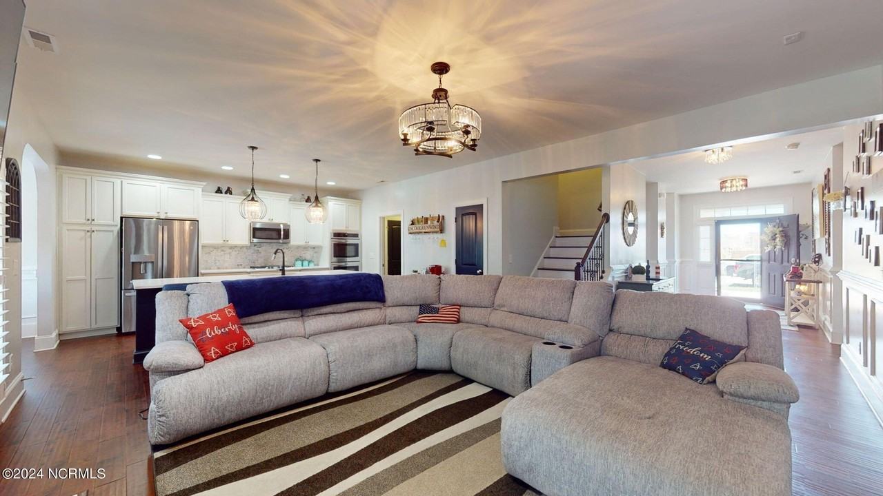 107 Bogue Harbor Ct - Photo 6 of 46