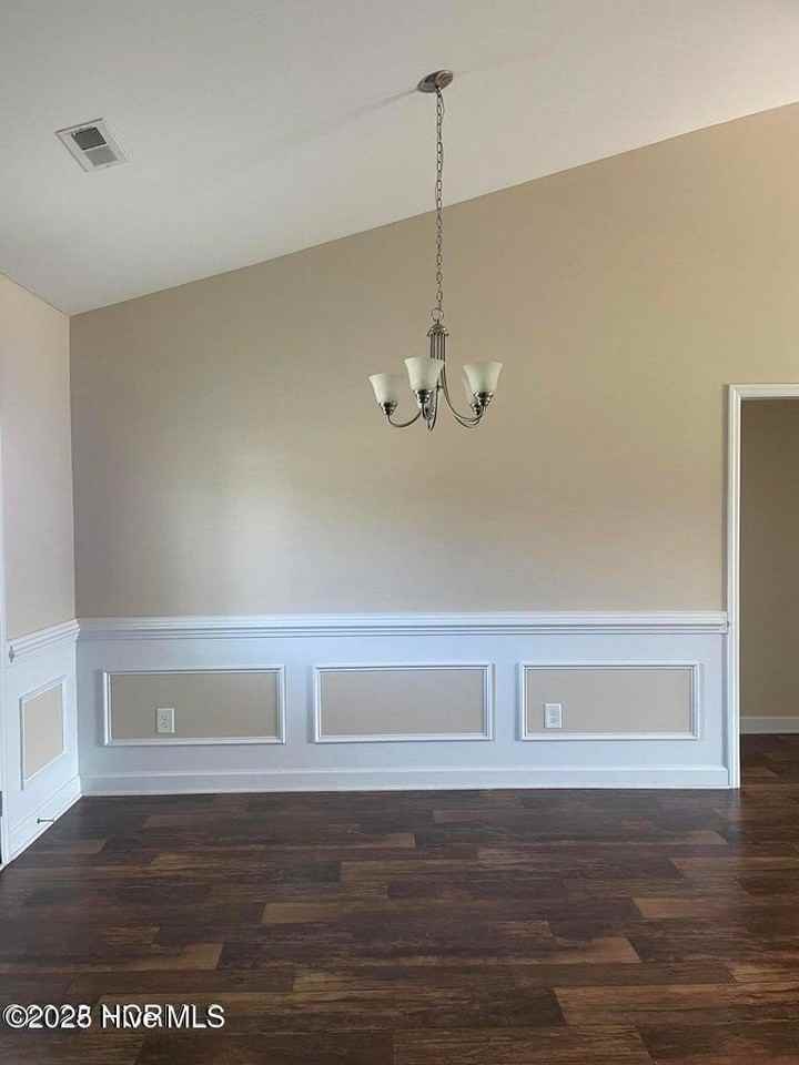 233 Breakwater Dr - Photo 5 of 12