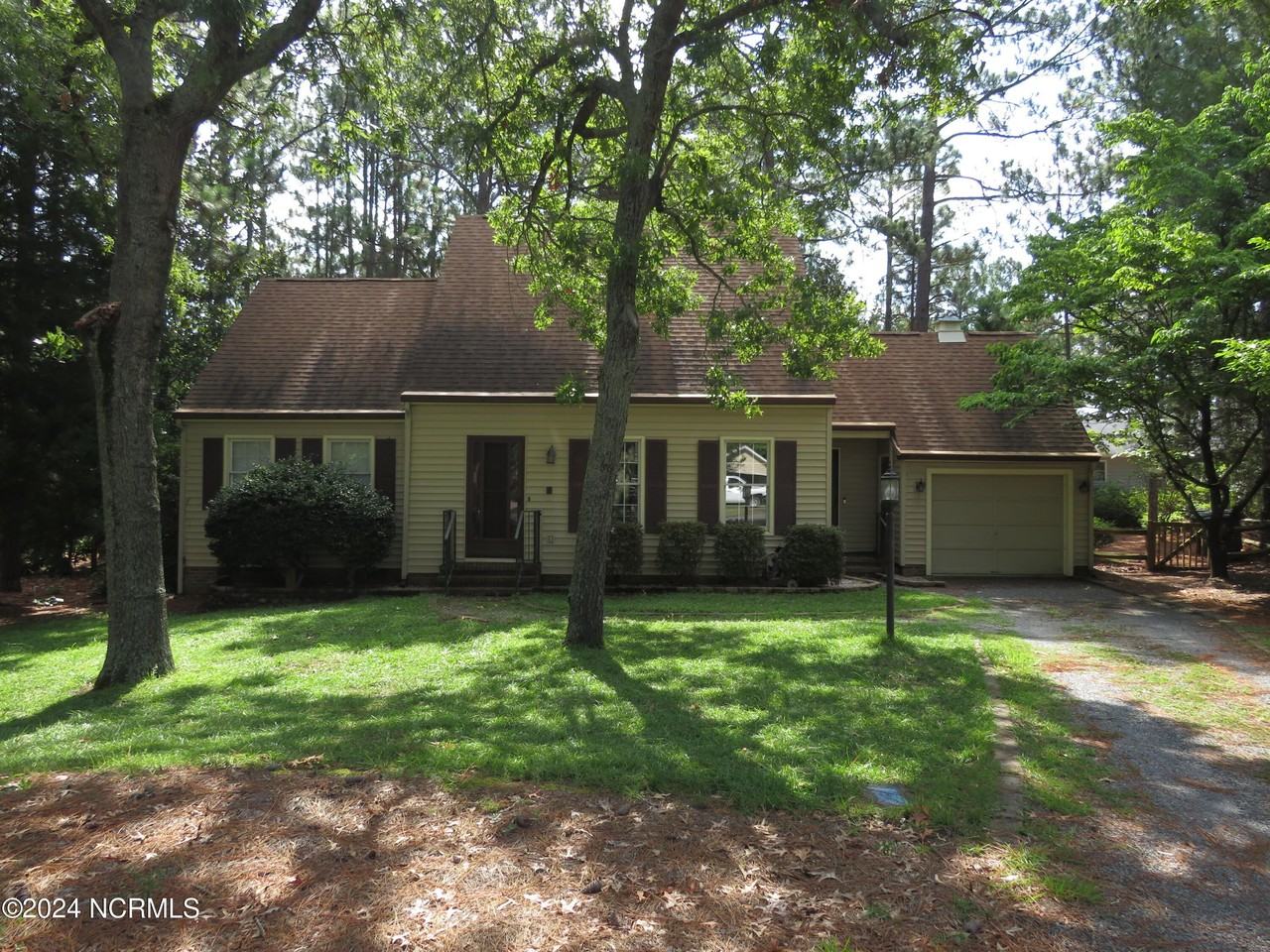 16 Cameron Ln - Photo 2 of 38