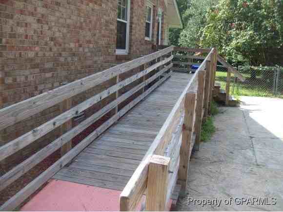302 Millbrook St - Photo 2 of 3