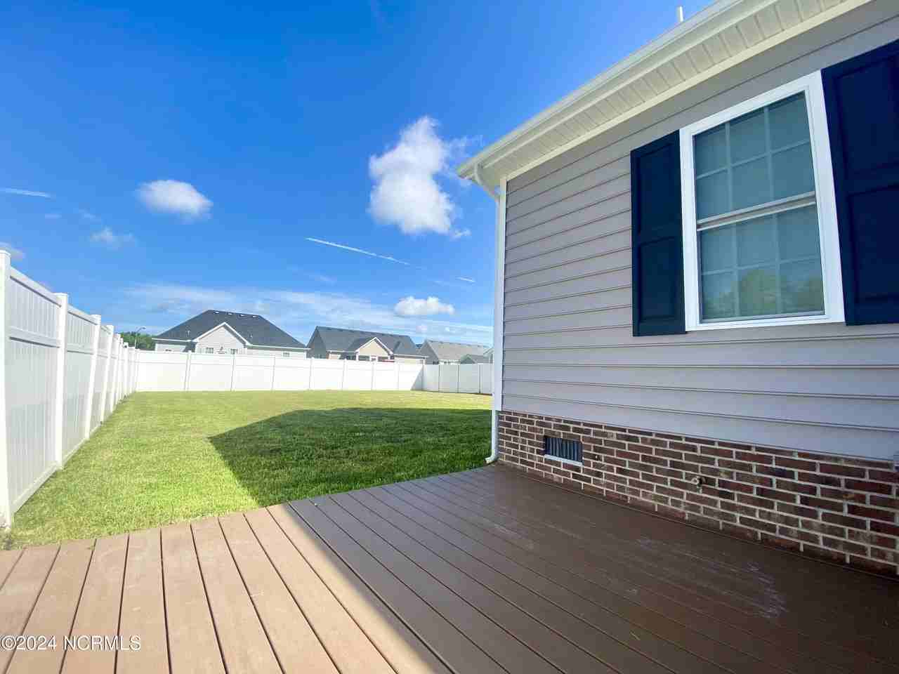 532 Millbrooke Cir - Photo 3 of 13