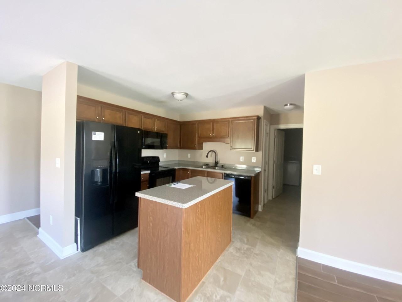532 Millbrooke Cir - Photo 6 of 13