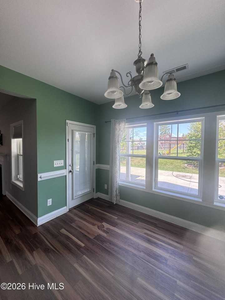 276 Turriff Way - Photo 5 of 50