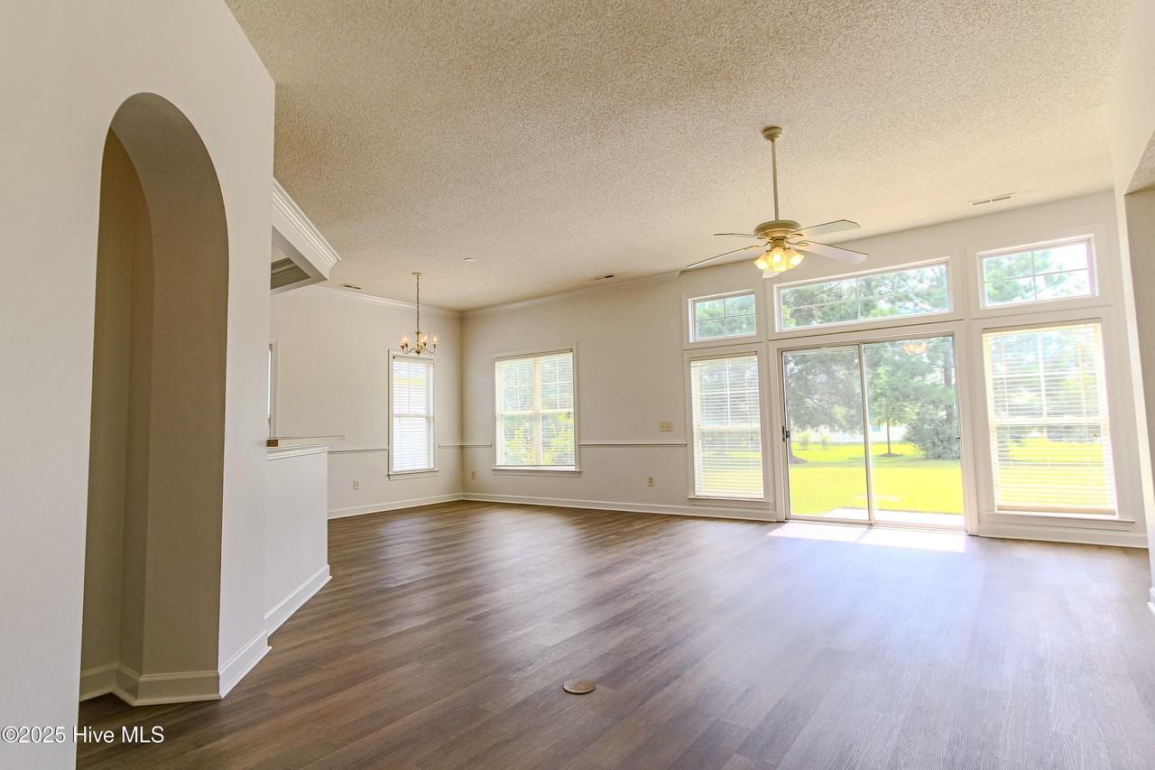 1005 Meadowlands Trl Nw - Photo 5 of 20