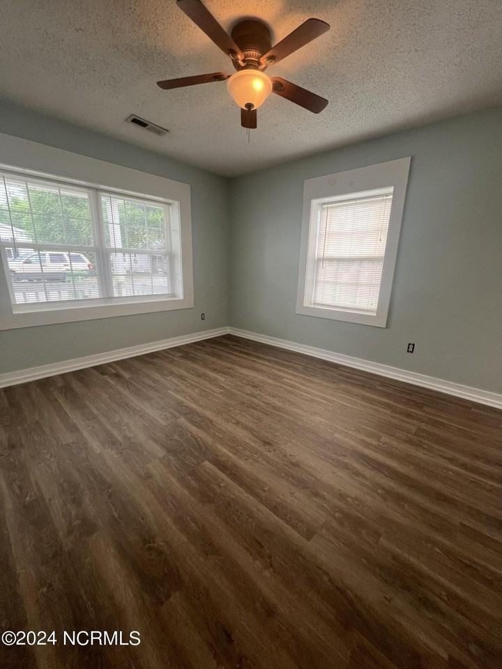 1303 King St - Photo 5 of 11