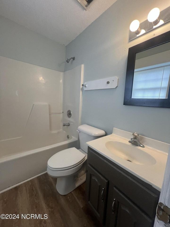 1303 King St - Photo 6 of 11