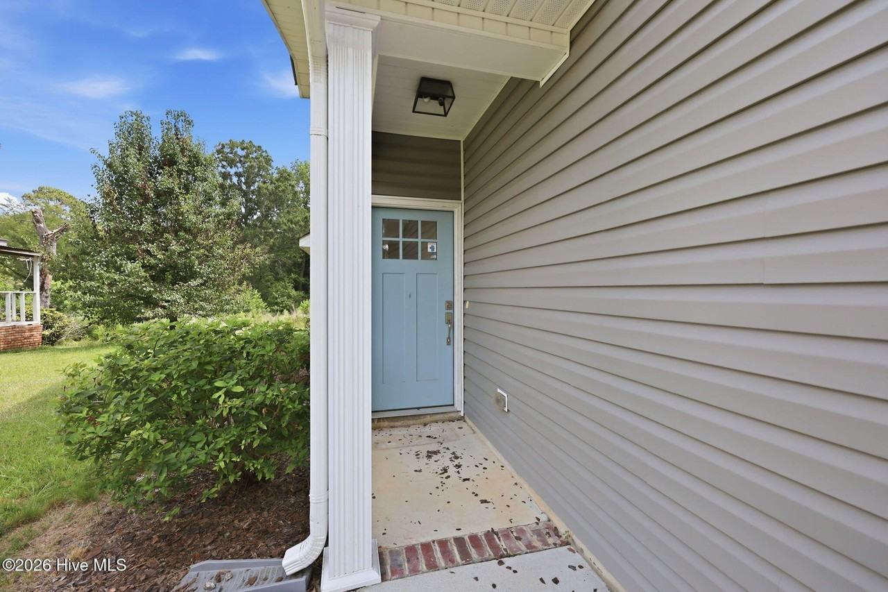 493 Camp Easter Road - Photo 4 of 40