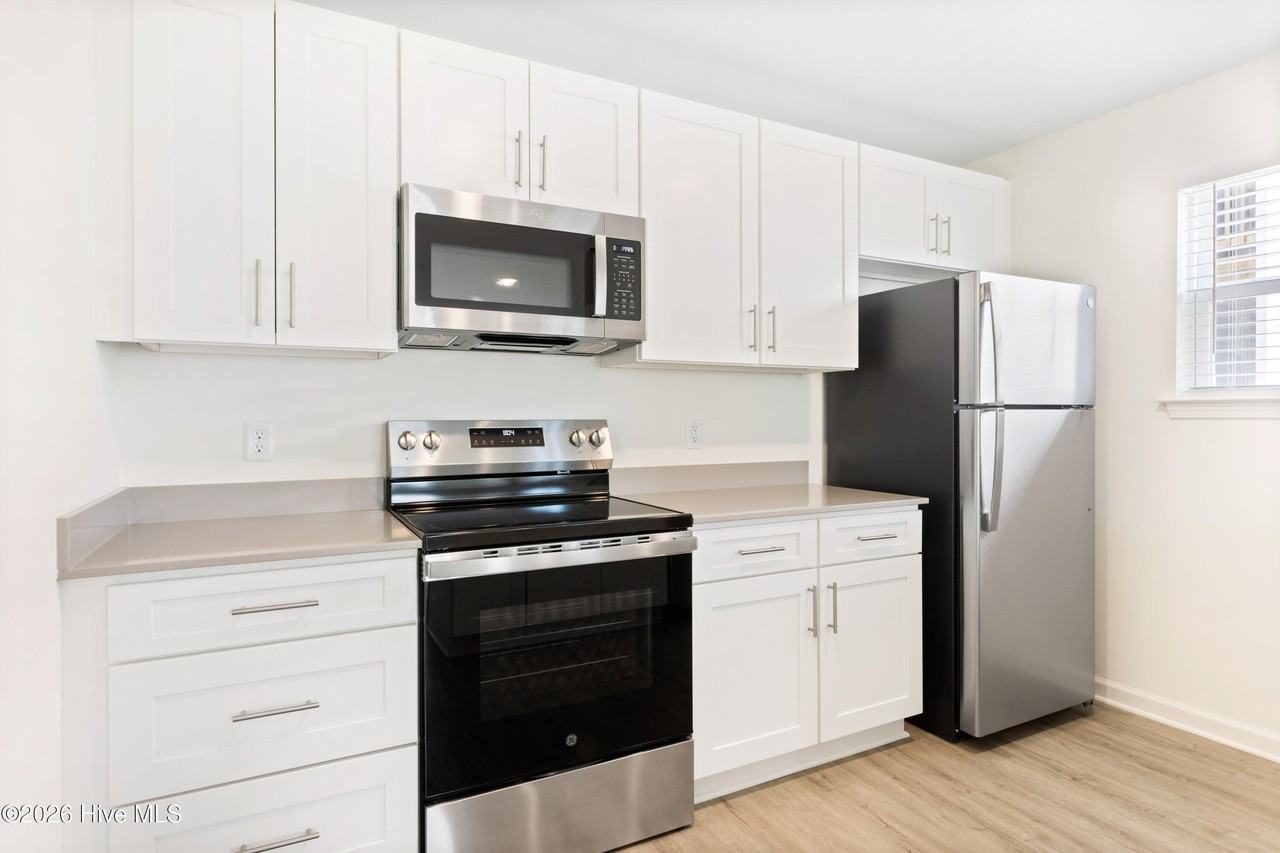 718 Taylor St #A - Photo 6 of 23