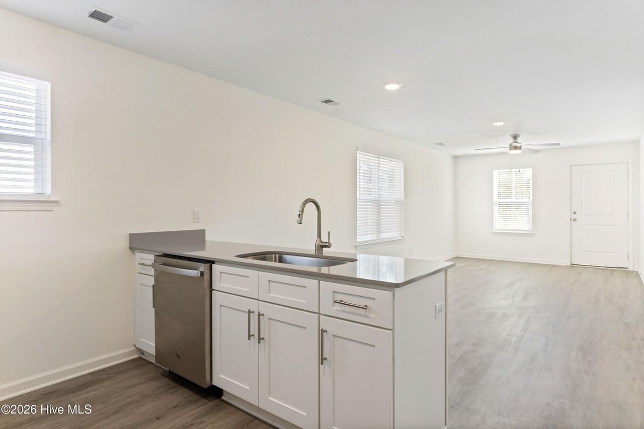 718 Taylor St #A - Photo 7 of 23