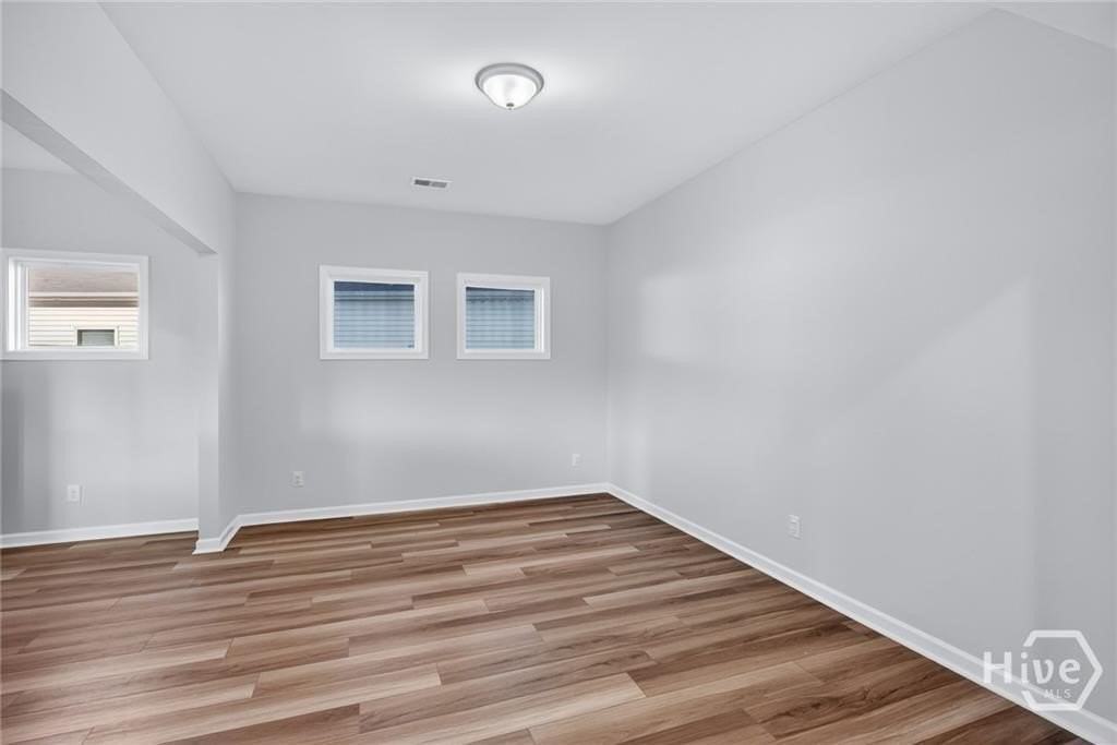 124 Jennie Dr - Photo 7 of 38
