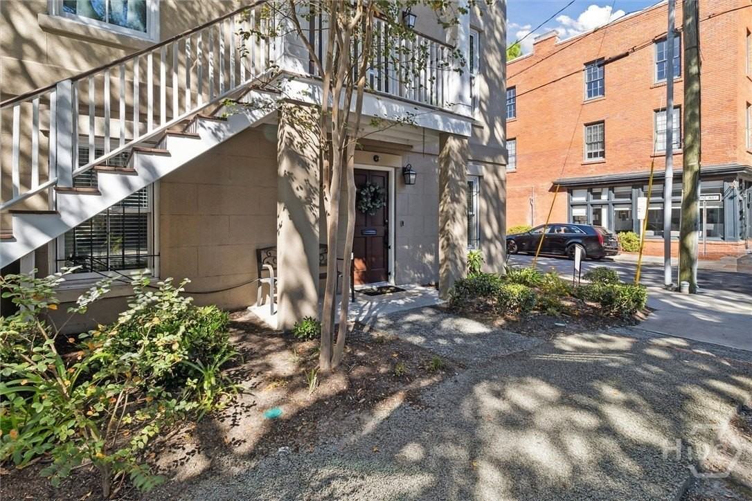 431 Montgomery St #A - Photo 2 of 39