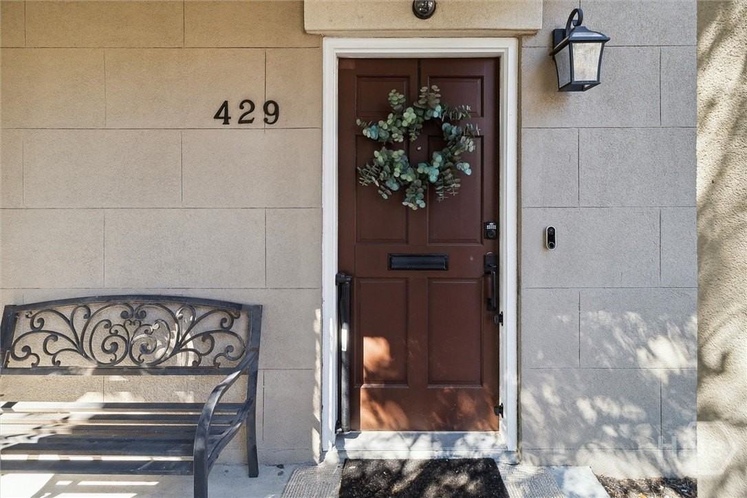 431 Montgomery St #A - Photo 5 of 39