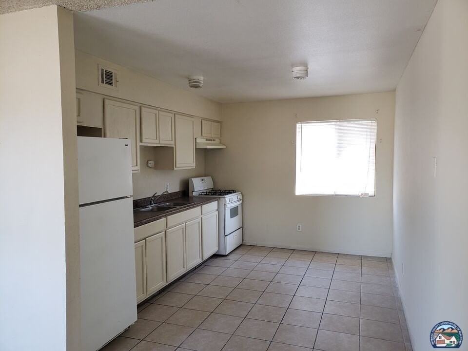 265 B St #C - Photo 4 of 7
