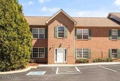 1638 Maple View Way