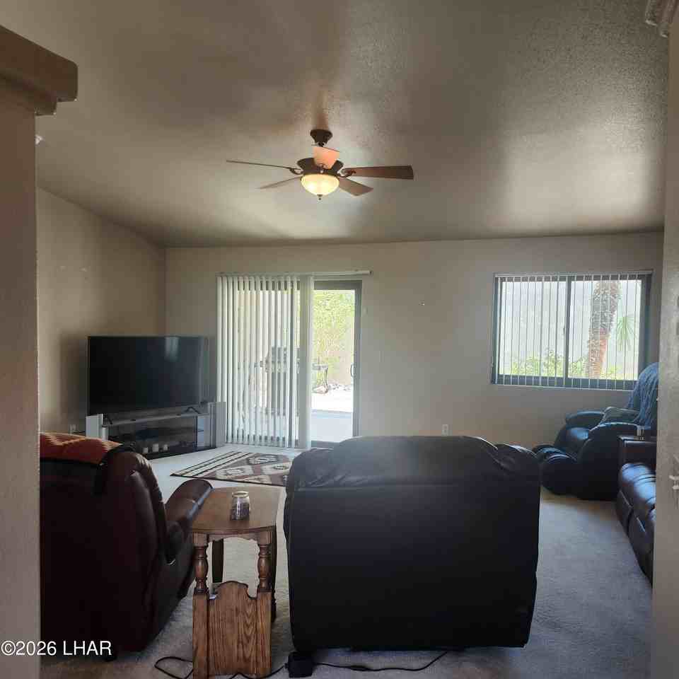 3048 Mirage Dr - Photo 3 of 44