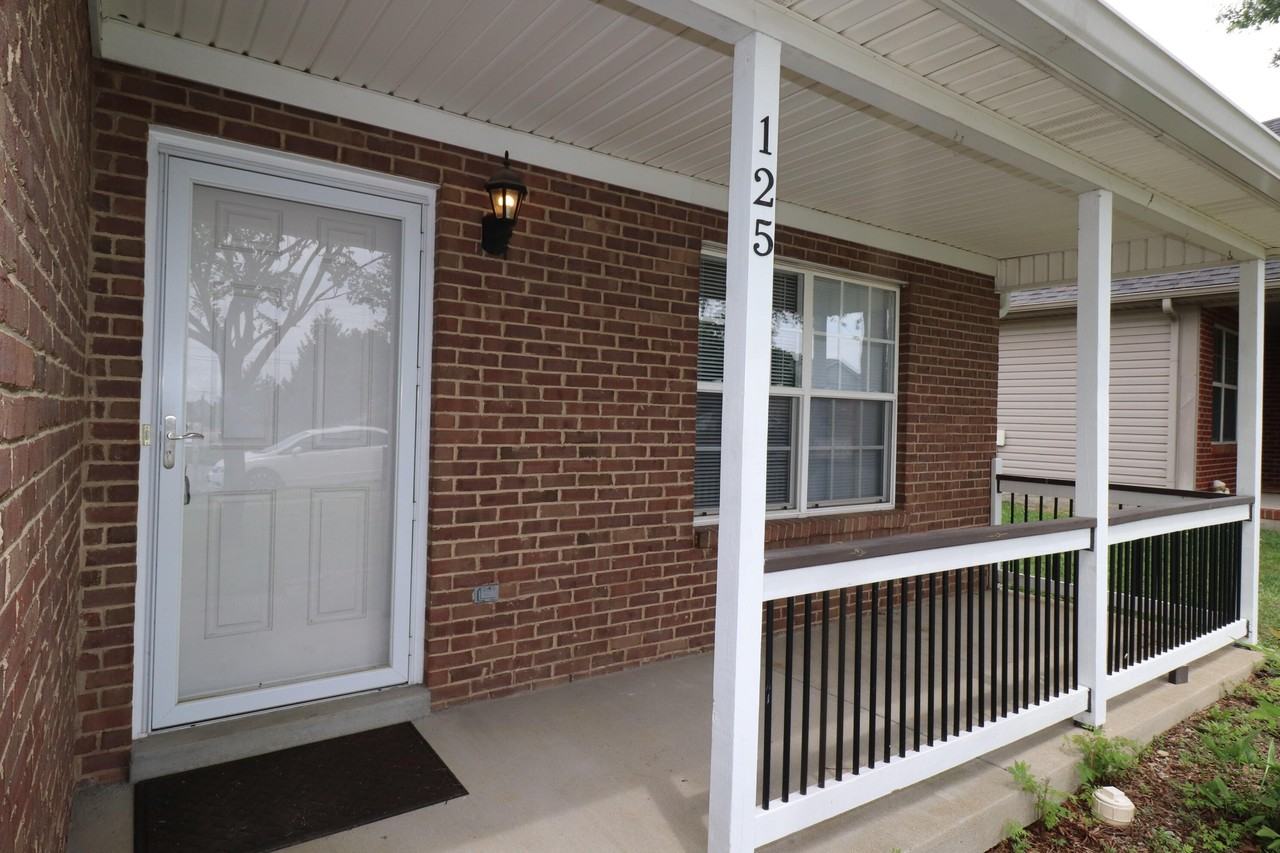 125 Christopher Dr - Photo 3 of 19